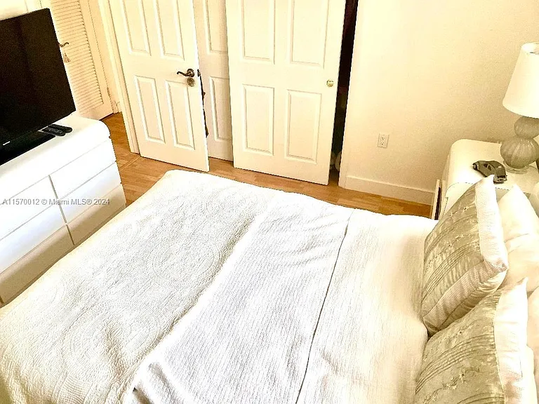 465 Paradise Isle Blvd #101 — Photo 14