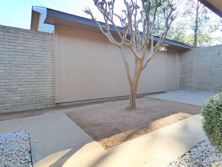 604 Golfview Dr — Photo 16