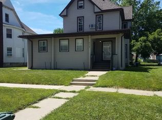 218 South St APT 1, Waterloo, IA 50701