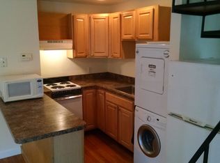 9 Wade St #R, Newton Highlands, MA 02461
