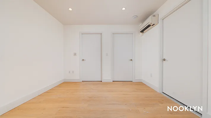 Rented by Nooklyn NYC LLC | media 53
