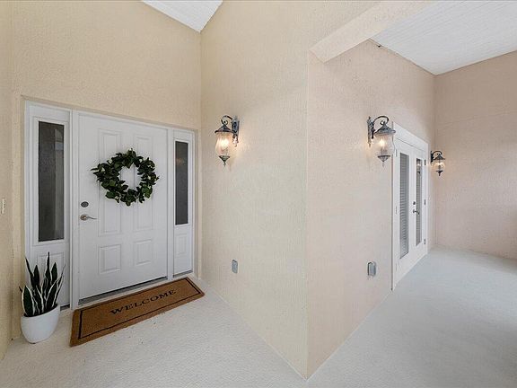 2nd image of 125 Lancha Cir APT 201
