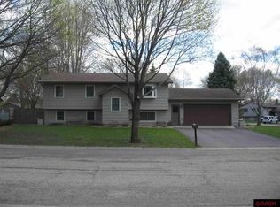 113 W Welcome Ave, Mankato, MN 56001