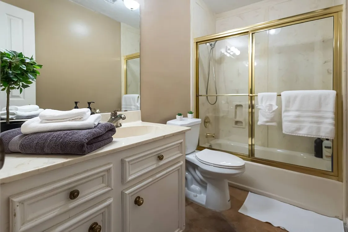 3 bed, 3200 sqft, $2,900 — Photo 4