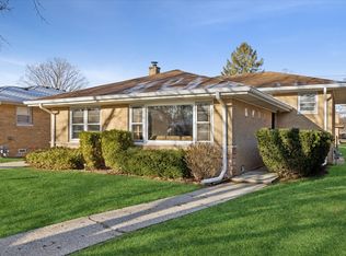 942 Sherwood Rd, La Grange Park, IL