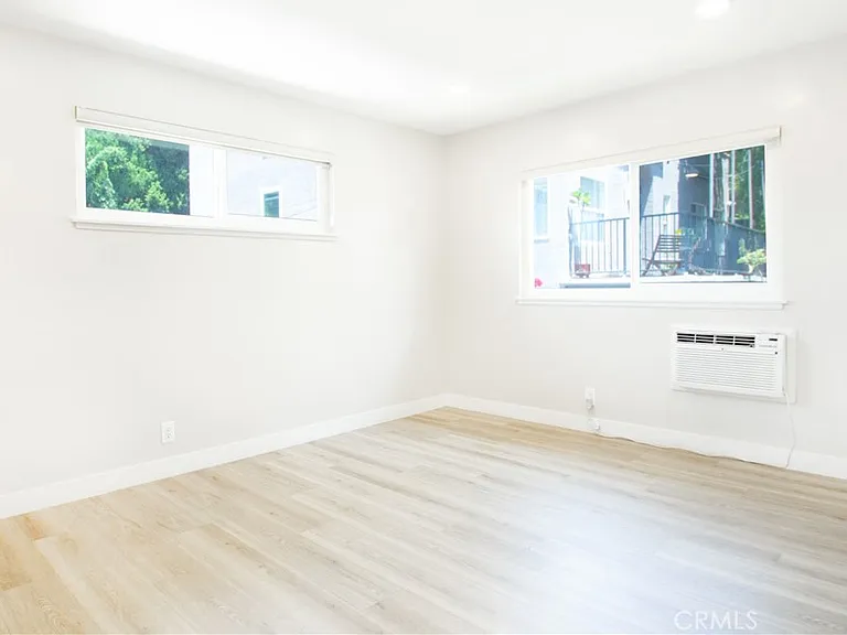 2027 Vista Del Mar St #6 — Photo 19