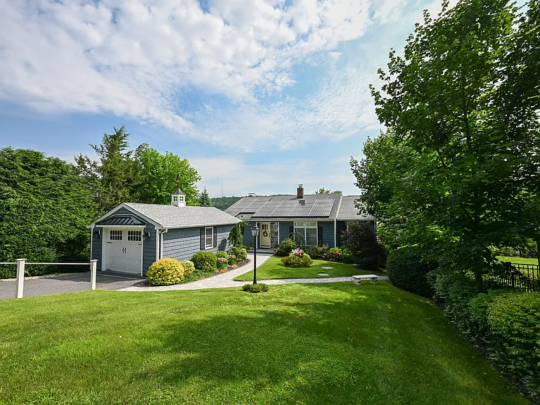N Lake Shore Dr — Photo 15