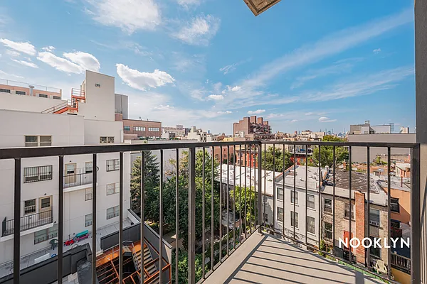 Rented by Nooklyn NYC LLC | media 4