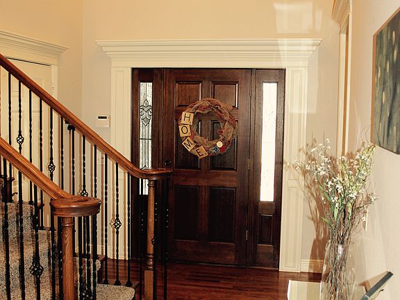 3rd image of 3807 SW Banbury Dr