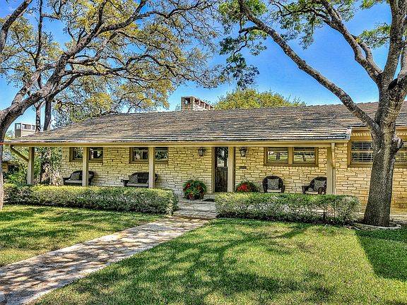 2nd image of 4711 Crestway Dr