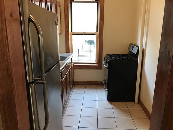 4th image of 1051 Ocean Ave APT 17