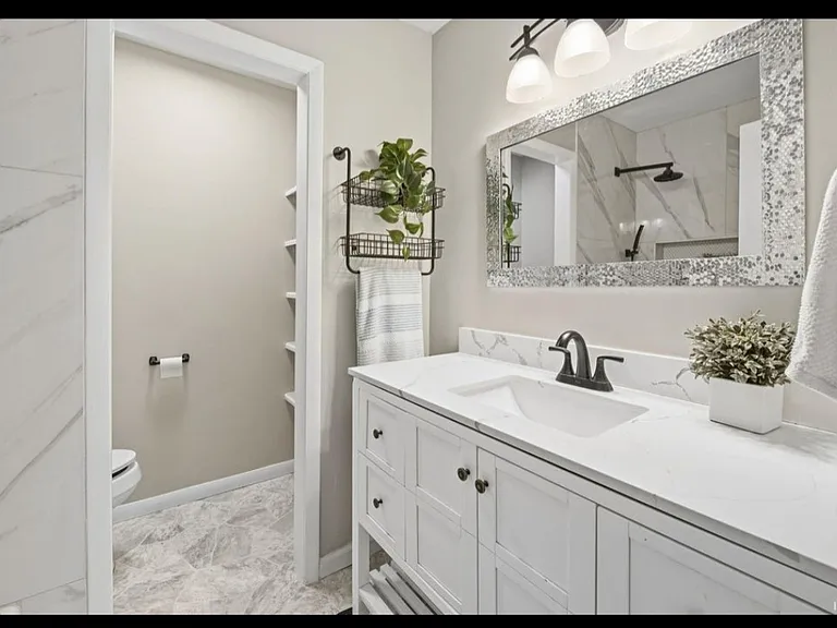 100 Foxwood Ct — Photo 11