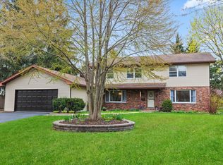 1863 Allen Ln, Saint Charles, IL 60174