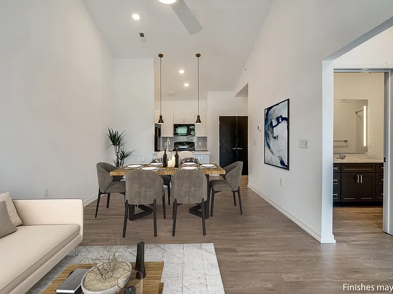 Uptown Square Apartments — Photo 10