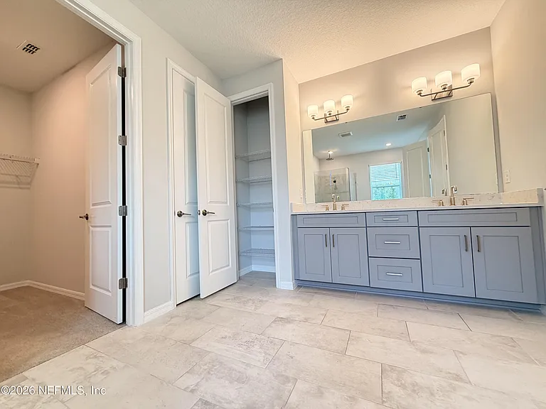 1352 Arklow Cir — Photo 15