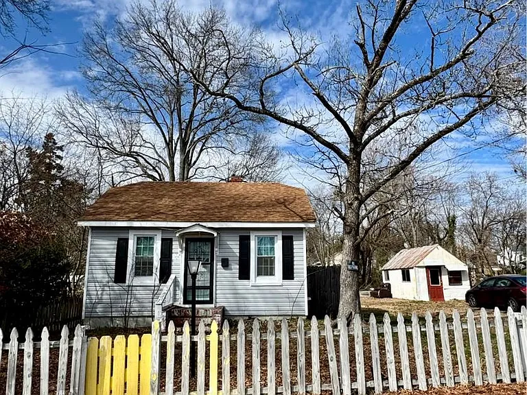 1718 National St — Photo 1