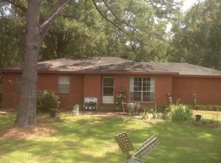 417 Sunset Dr, Columbia, MS 39429