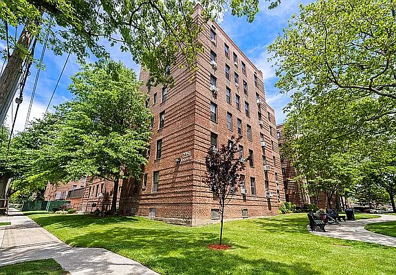 2nd image of 2251 Knapp St APT 4G