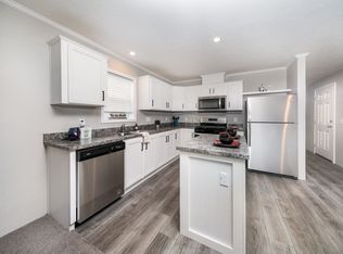 15356 Dominique Dr, Clinton Township, MI 48038