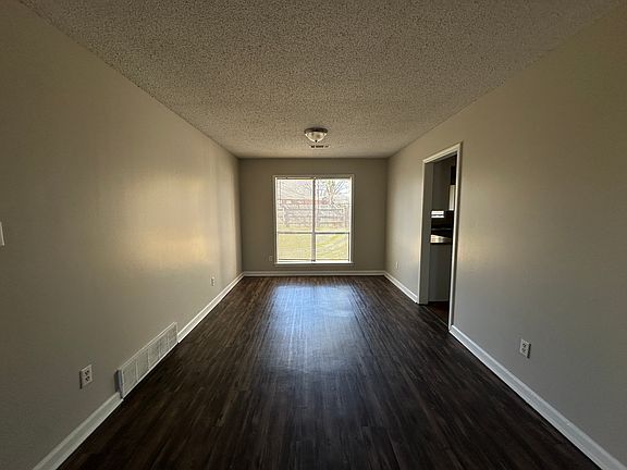 5th image of 3863 Lucerne Dr