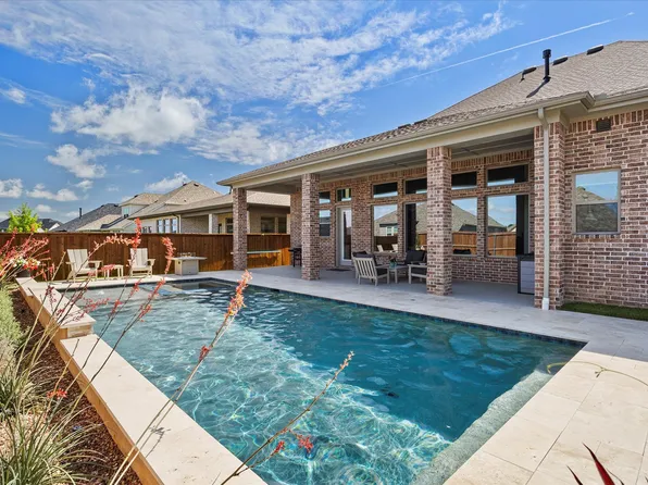 1715 Holly Oak Way, Fate, TX 75087