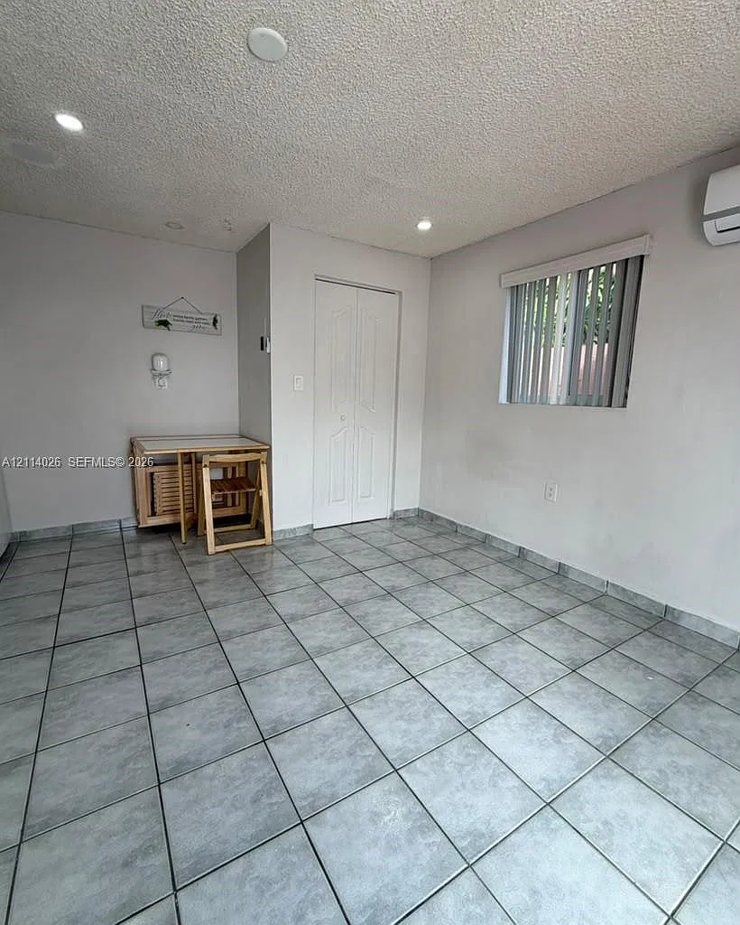 S Miami Heights Addn C — Photo 2