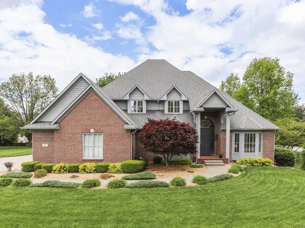 6010 Fawnwood Dr, Greenwood, IN 46143