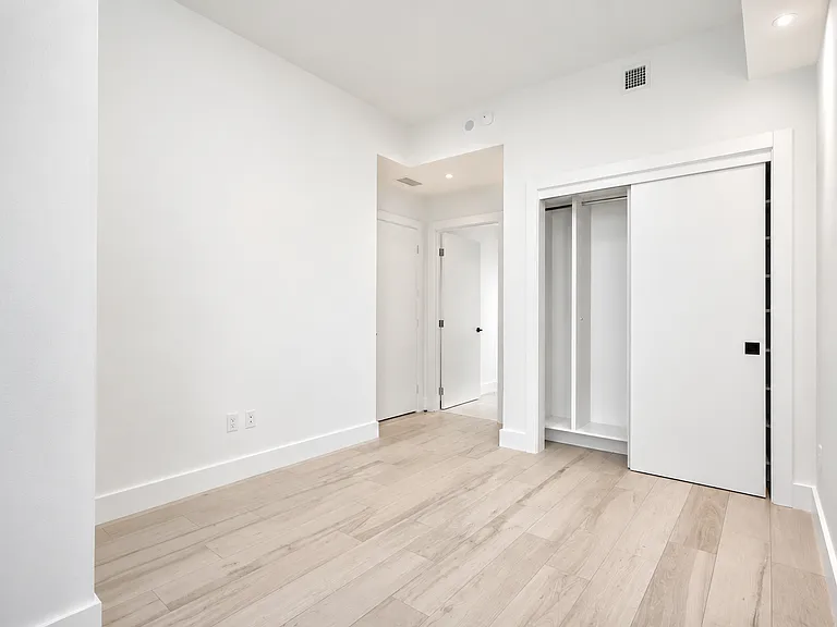480 NE 31st St #4606 — Photo 11