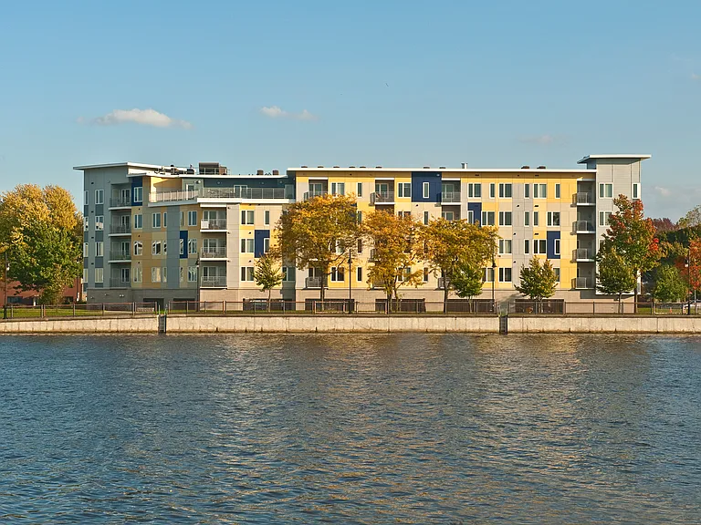 Erie Harbor — Photo 16