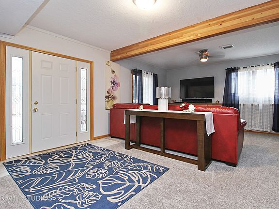 3rd image of 1557 Acorn Ln