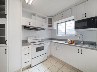 3218 E 45th Ave, Vancouver, BC V5R 3E3