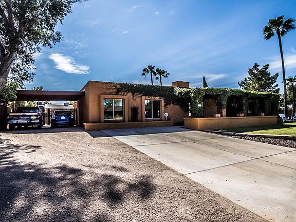 3rd image of 229 W Tierra Buena Ln