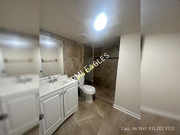 5th image of 428 Shelby St Unit B