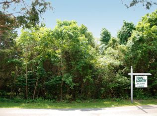 316 Two Holes Water Rd, East Hampton, NY 11937