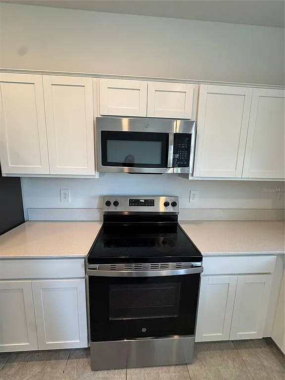 3 bed, 2.5 bath, 1864 sqft, $2,500 — Photo 4