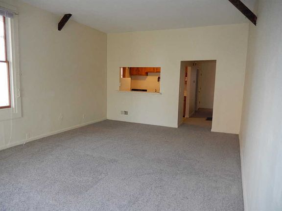 4th image of 1110 Fuller St #1