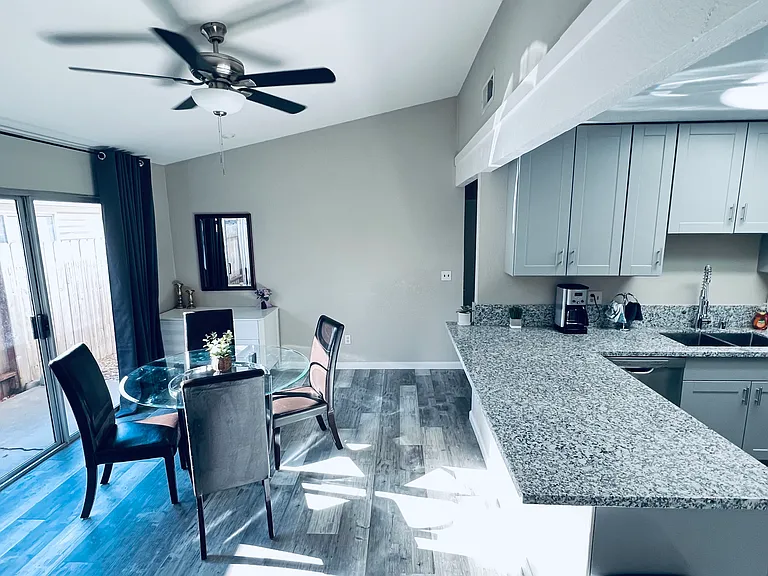 4525 Zachary Way #1 — Photo 2