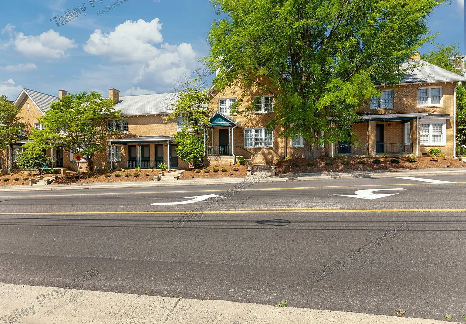 2 bed, 1.5 bath, 1447 sqft, $1,345 — Photo 1