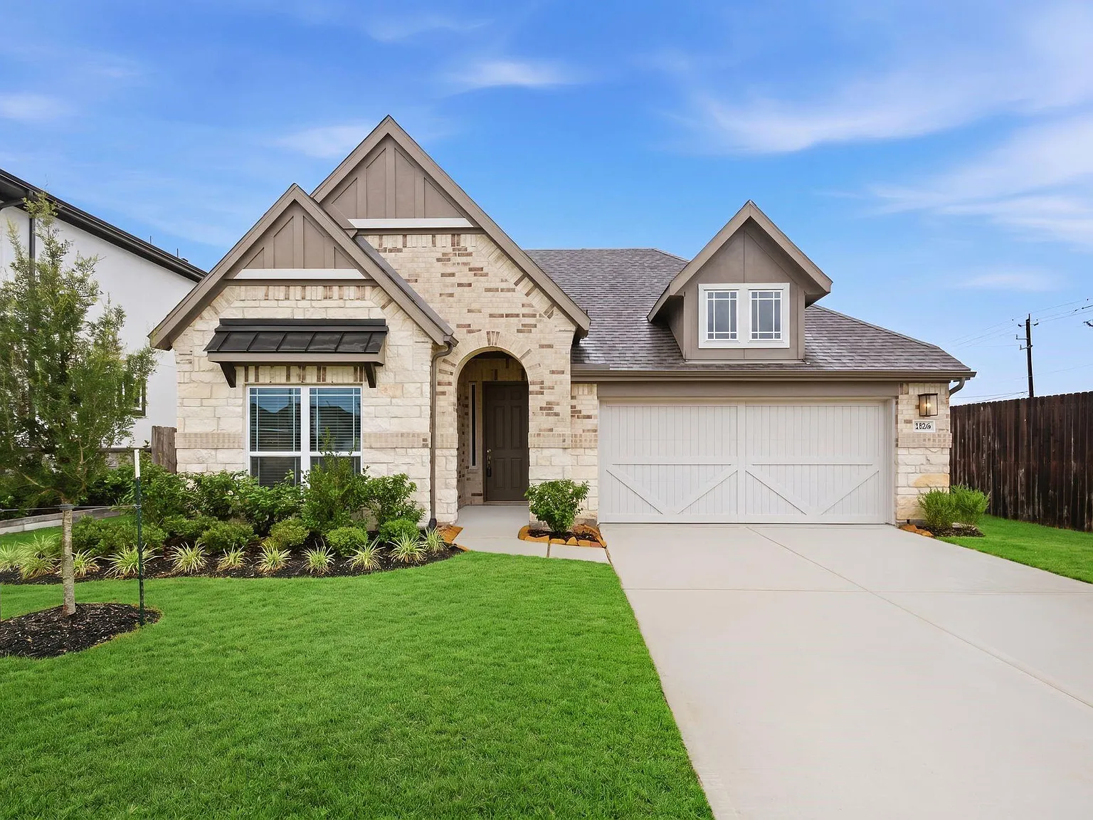 4 bed, 3.0 bath, 2211 sqft, $3,300 — Photo 1