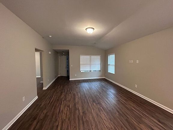 3rd image of 180 Winstead Cir