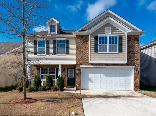 2408 Alex Ryan Dr, Charlotte, NC 28216