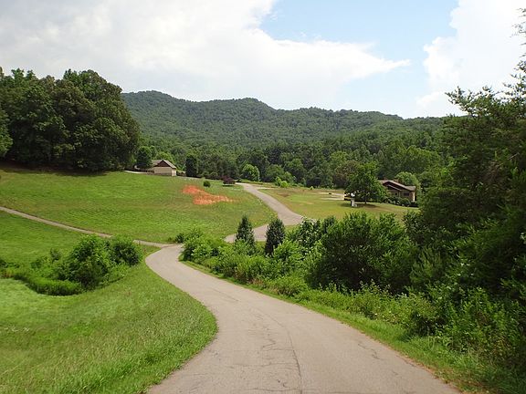 5th image of 26 Porter Creek Dr