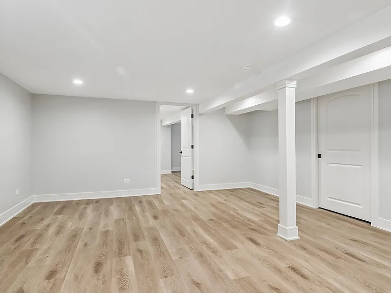 8804 S Fairfield Ave — Photo 18