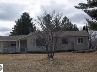 6901 North St, Hale, MI 48739