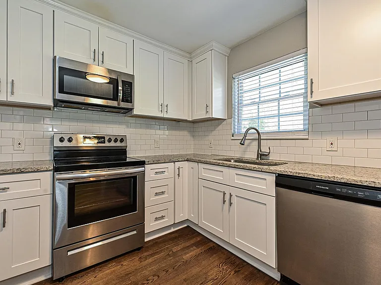 3307 Bonaire Dr — Photo 12