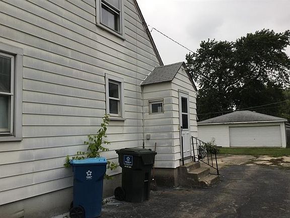 2nd image of 24 E Medill Ave