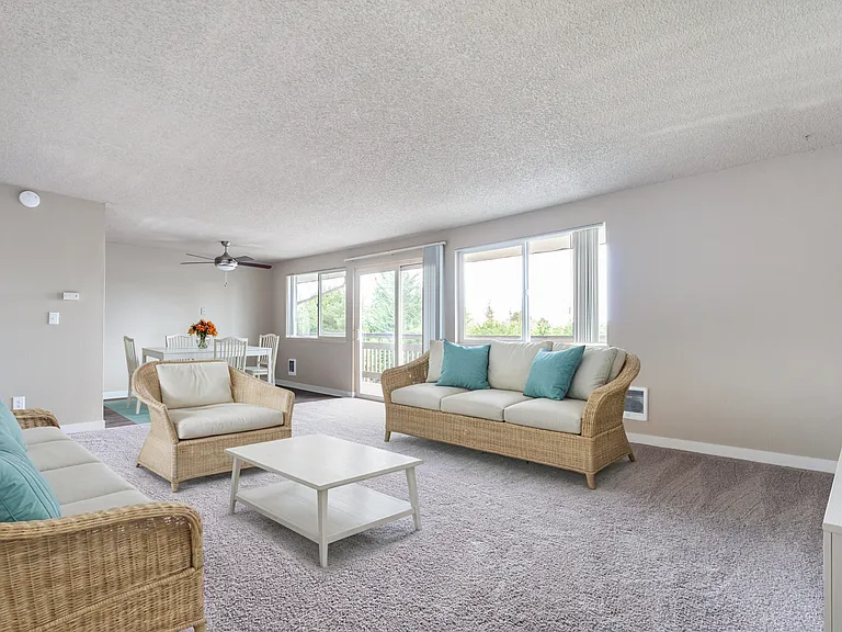 COURTYARD APTS-MUKILTEO — Photo 56