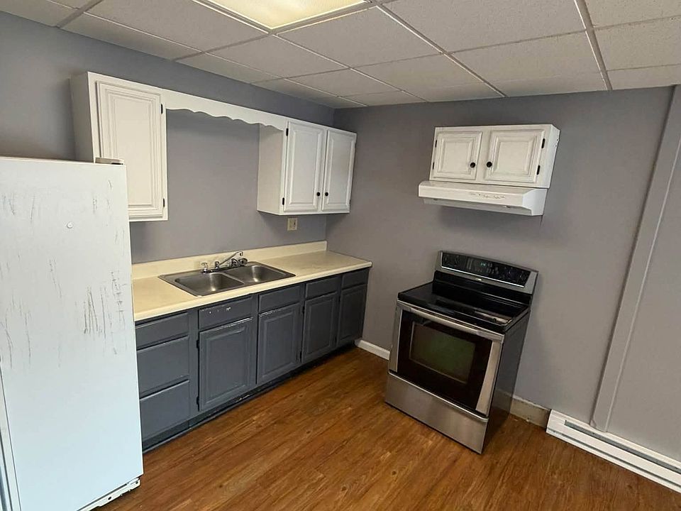1st image of 131 W Main St #3