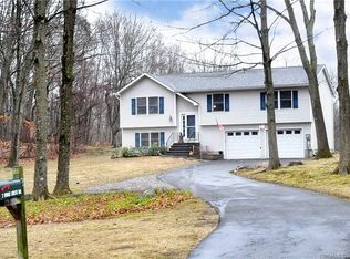 2 Ridge Crest Dr, New Milford, CT 06776