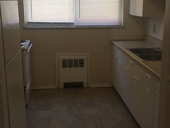 3rd image of 2449 Vera Ave APT 1